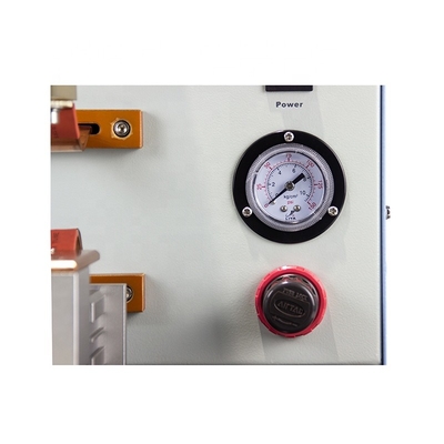 手動電池の製造業機械18650 21700のための単一のスポット溶接機械